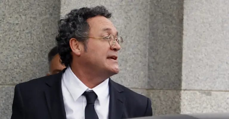 Las acusaciones sostienen que García Ortiz filtró el correo del caso Ayuso y rechazan la versión de los periodistas