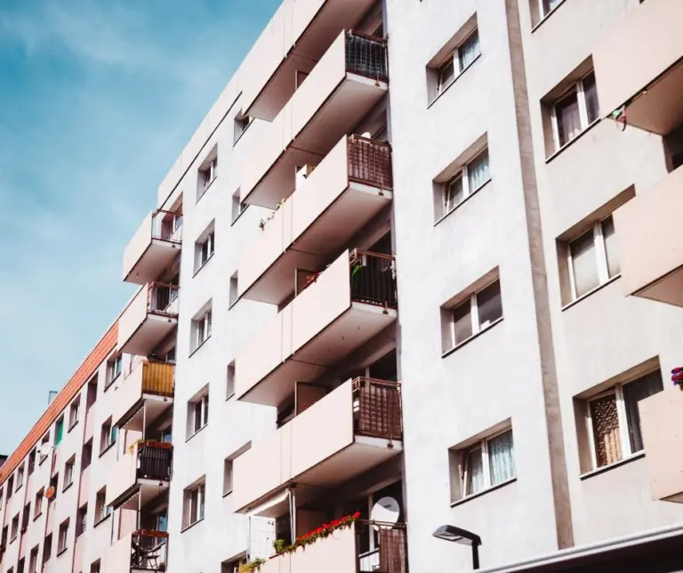 El precio de la vivienda en Canarias subió un 12 % en 2025