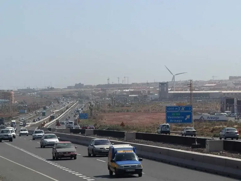 Los fallecimientos en las carreteras interurbanas de Canarias aumentan un 40%
