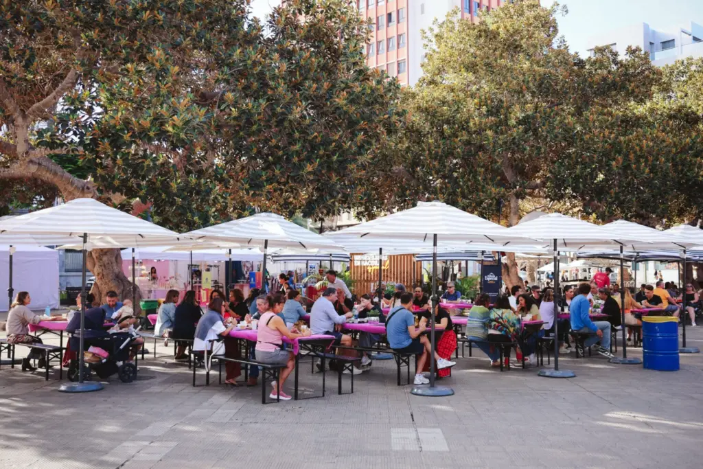 Fashion and Friends 2025