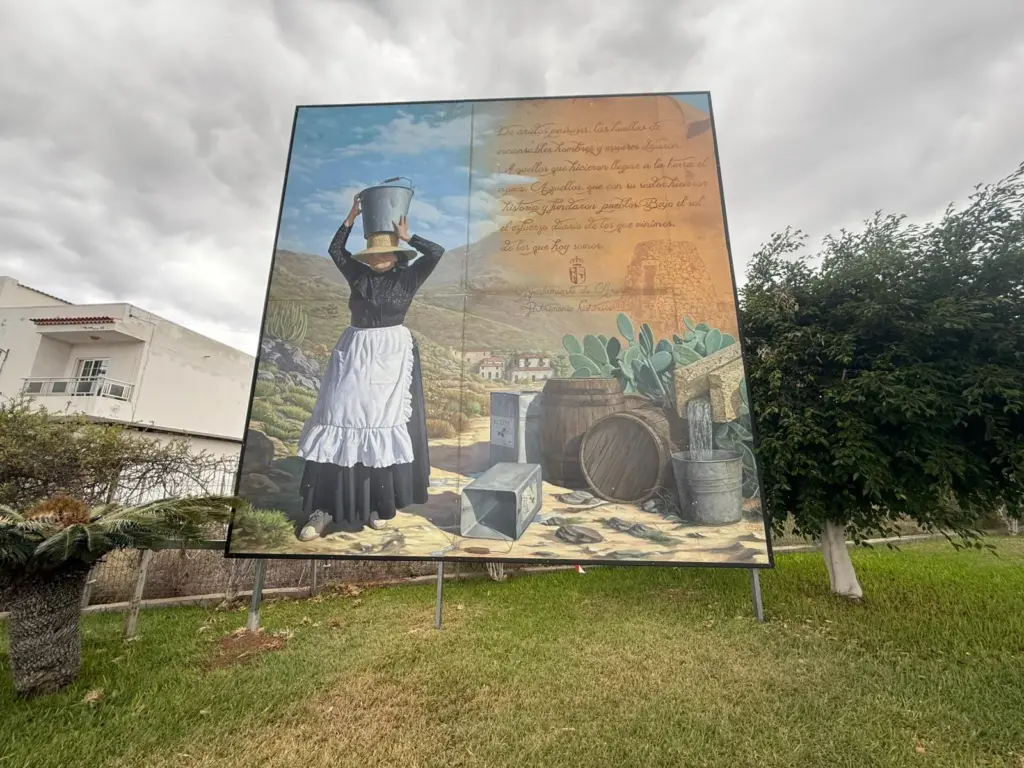 Arona recupera el mural "La Lechera" y lo expone en Cabo Blanco