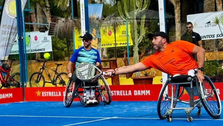 Agea y Navarro, ganadores del V Golden Cup de Pádel en Silla de Ruedas