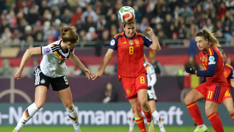 La selección femenina de fútbol decidirá el título en el Metropolitano