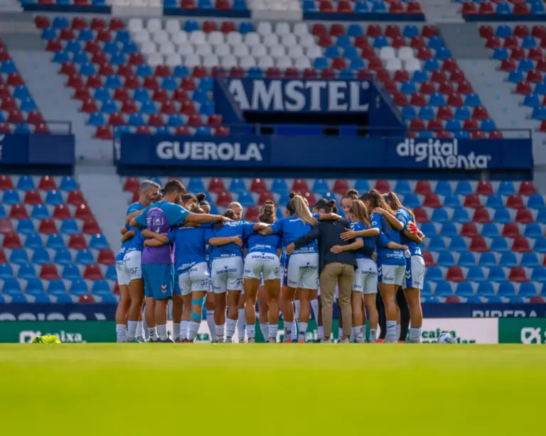El Costa Adeje Tenerife mira de tú a tú a los grandes de Liga F