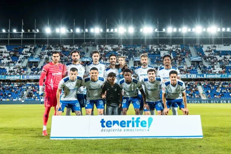 4-0 | El CD Tenerife cautiva en un cómodo triunfo ante el Celta Fortuna