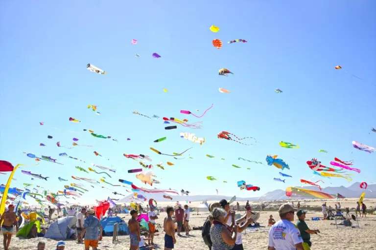 Fuerteventura se llena de colores al viento con la nueva edición del Festival Internacional de Cometas
