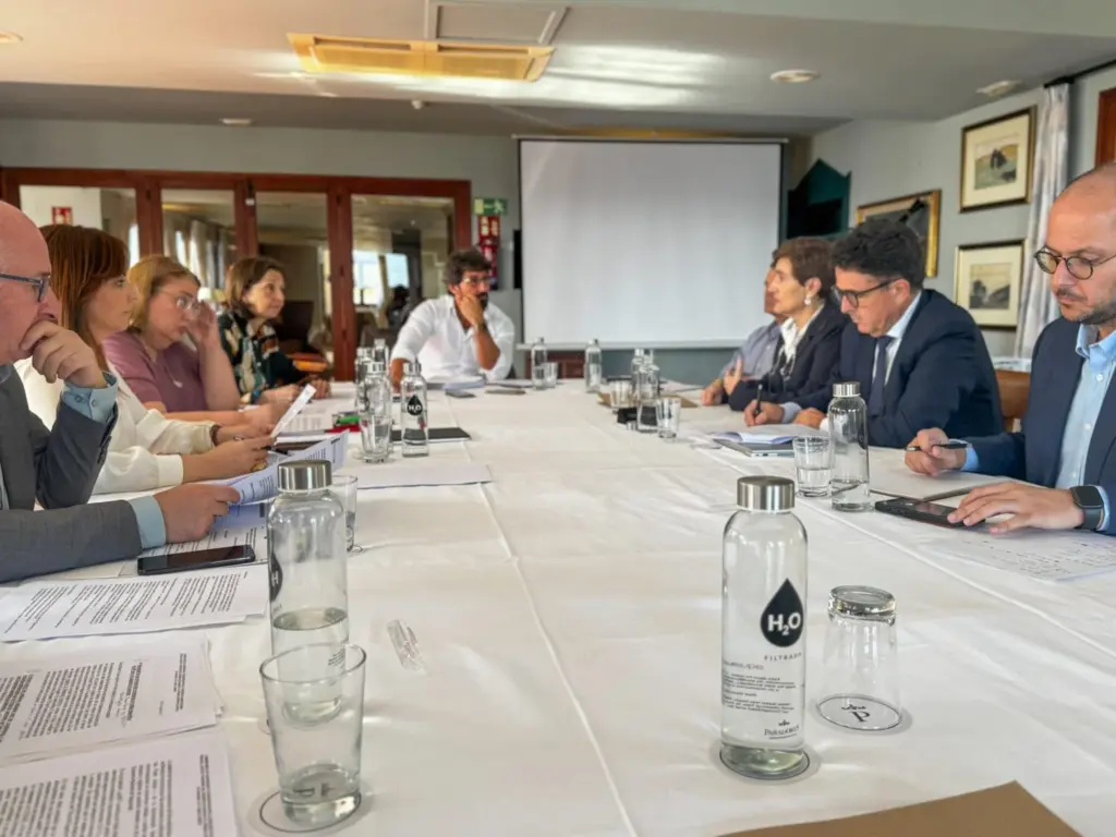 El Hierro acoge la Comisión mixta de cooperación y coordinación de Justicia entre el Gobierno y el TSJC