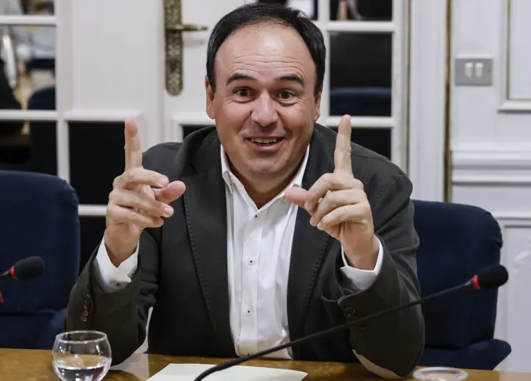 Feijóo designa a Pérez Llorca como candidato a la presidencia de la Generalitat valenciana