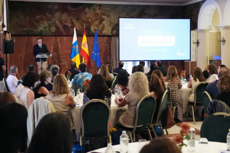 Canarias lidera la acreditación de competencias profesionales