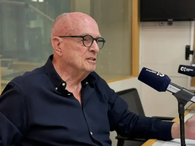 Juan Rumeu exige transparencia sobre el vertido que mantiene cerradas cinco playas en Gran Canaria