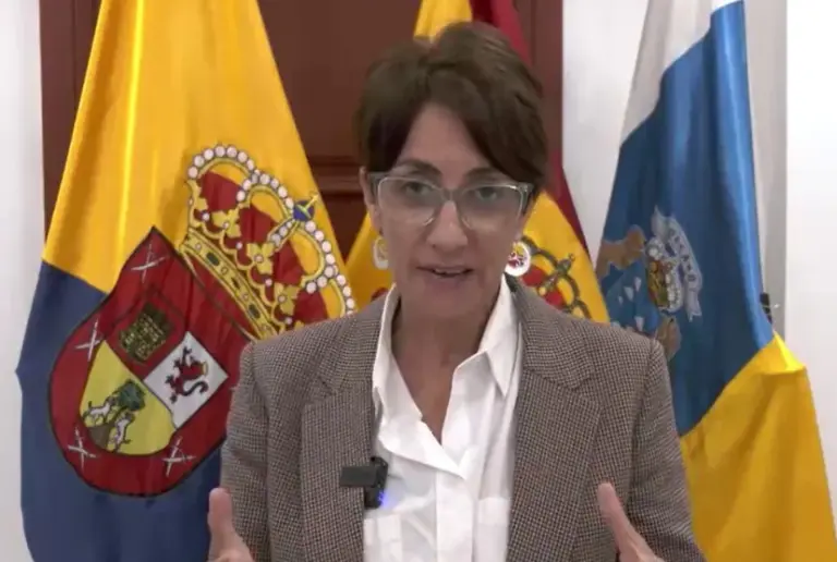 Onalia Bueno recomienda a los propietarios de la vivienda vacacional «hacer caso omiso a la consejera de Turismo»