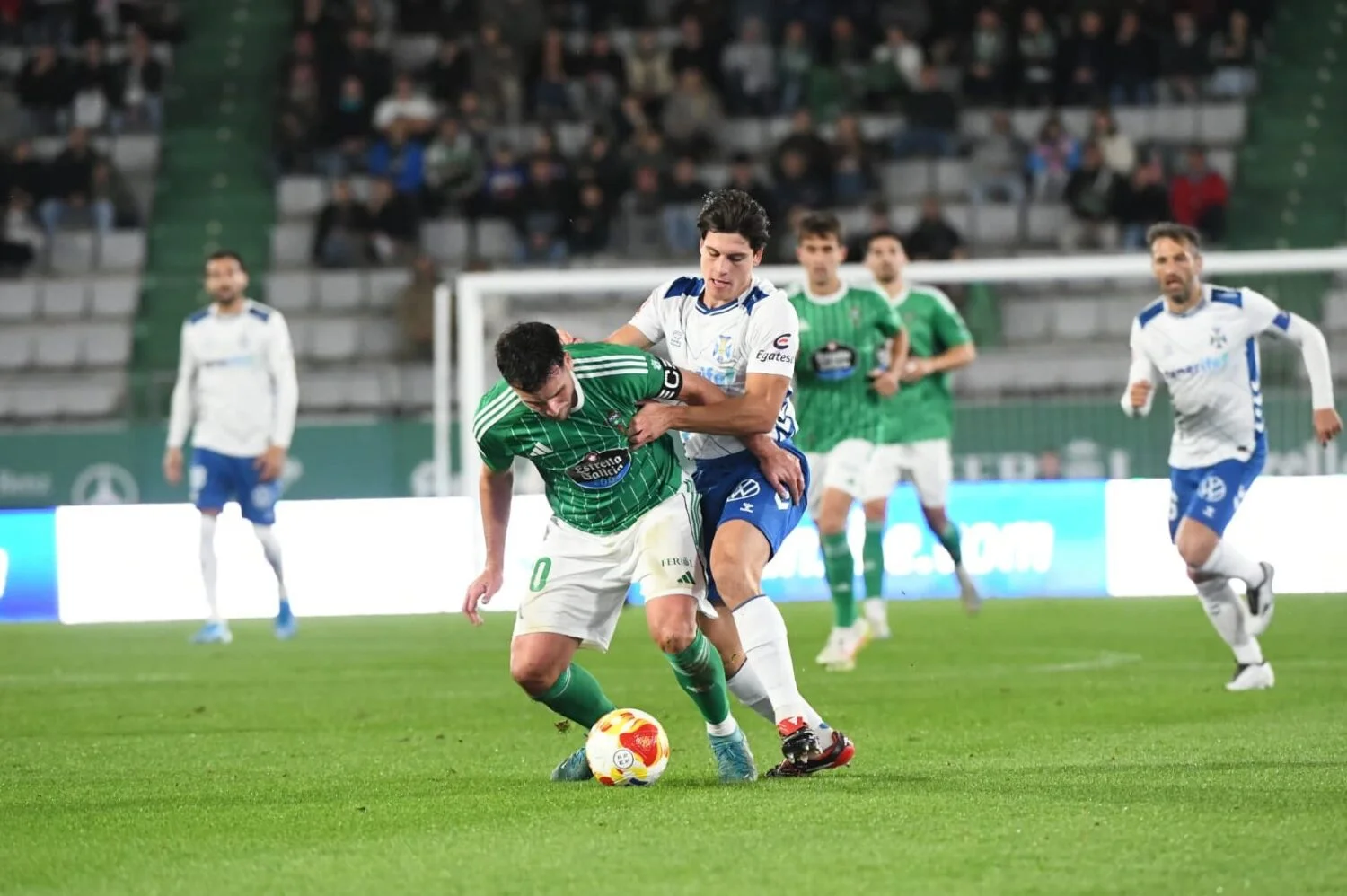 2-0 | El Tenerife se pone un poco más líder ante el Racing de Ferrol