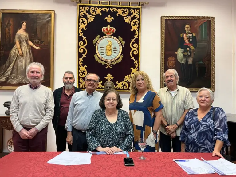 Rosario Álvarez, reelegida presidenta de la Real Academia Canaria de Bellas Artes