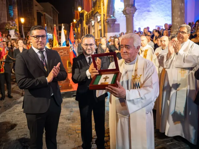 Santa Cruz de La Palma se reencuentra con la Virgen de Las Nieves tras su peregrinación insular