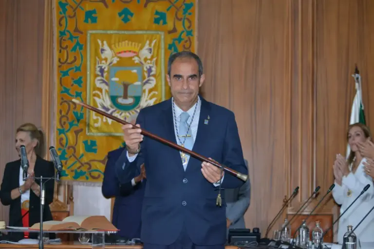 El alcalde de Valverde cesa a la concejala de Fiestas, Comercio y Desarrollo Económico