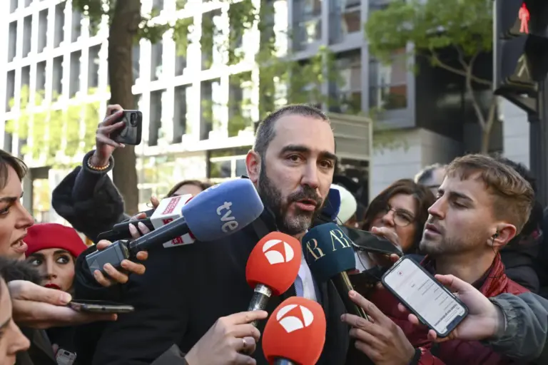 Aldama asegura que Torres: «Debería estar preocupado, bastante»