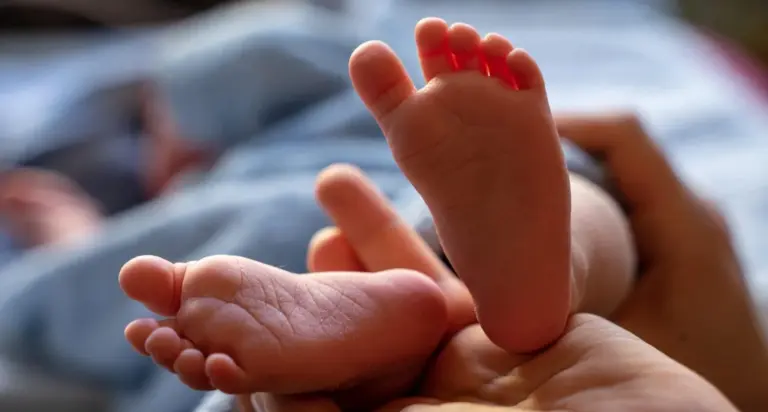 Canarias amplía la prueba del talón y se sitúa a la cabeza del cribado neonatal en España