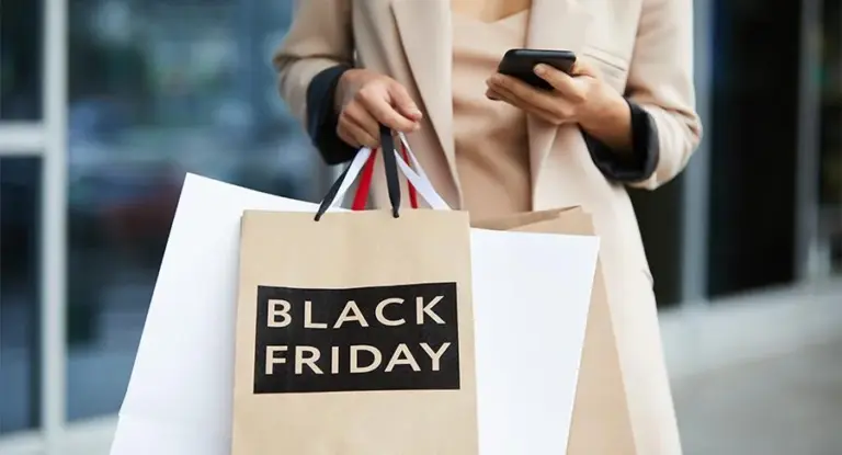 Una jornada de Black Friday que además de descuentos, deja atascos en varios puntos de las islas