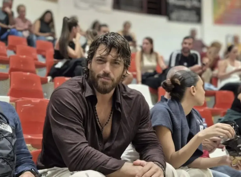 Can Yaman asiste a la lucha canaria / C.L. El Rosario 