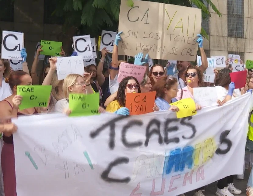Los Técnicos en Cuidados Auxiliares de Enfermería salen a la calle para pedir que se cumpla ley y se actualice su categoría profesional