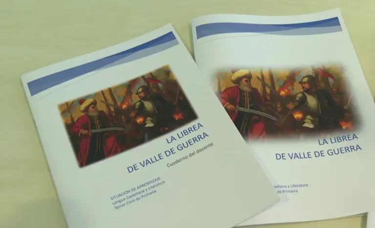 La Librea de Valle de Guerra entra en las aulas para preservar la historia
