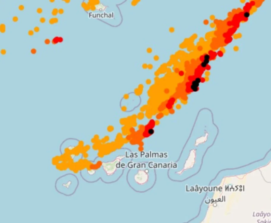 Actividad eléctrica de la tarde y noche del miércoles asociadas al frente frio de Claudia