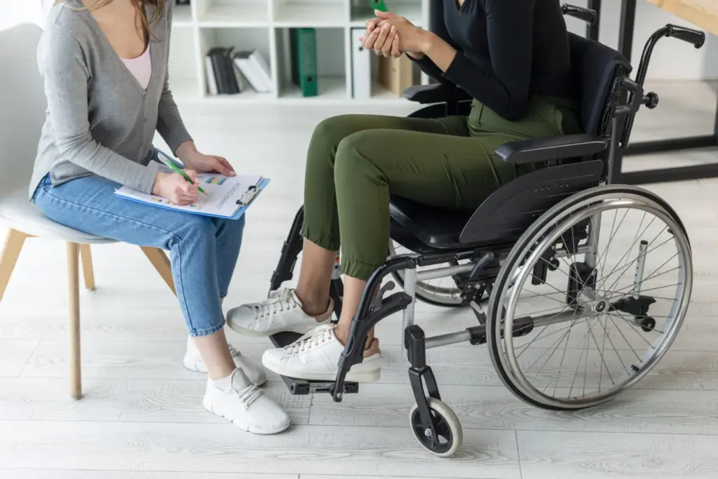 El nuevo 'decreto de discapacidad' agiliza los trámites para conseguir este reconocimiento y según la consejera de Bienestar Social se han reducido los tiempos de espera