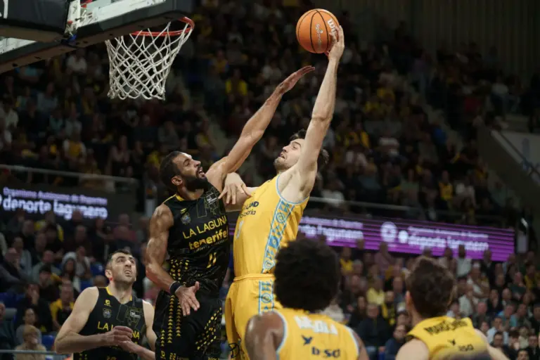 70-71 | El Dreamland Gran Canaria gana por la mínima el derbi canario | J12 Liga Endesa 25-26