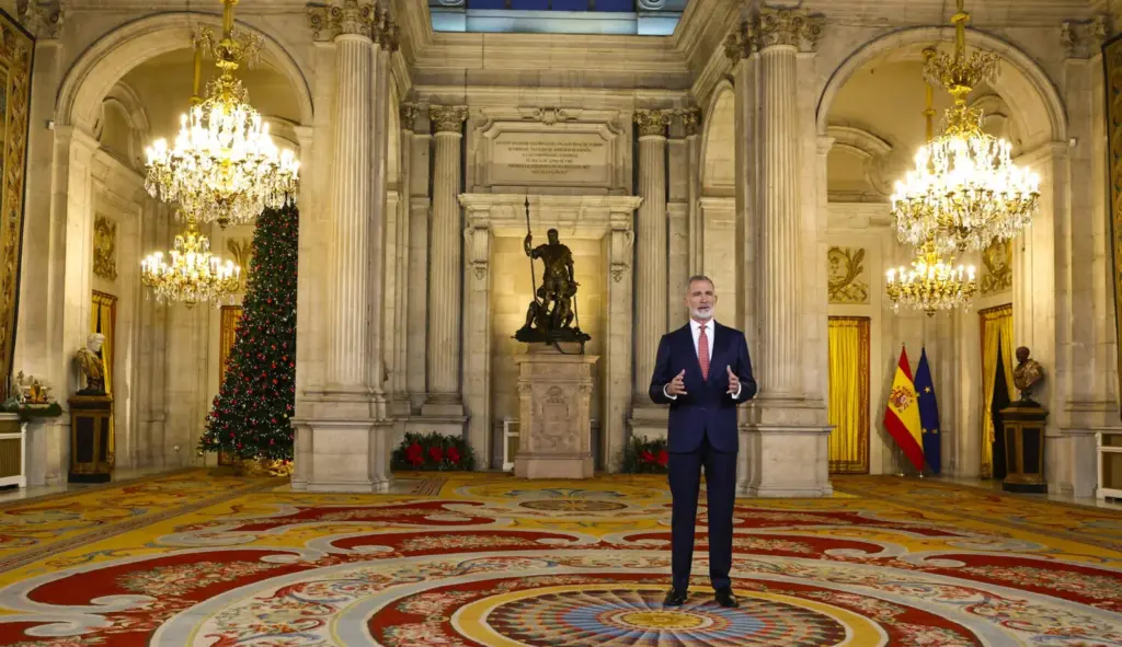 El rey Felipe VI pronuncia el tradicional mensaje de Nochebuena de 2025.