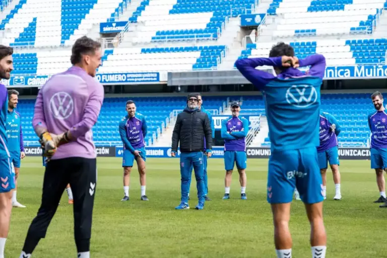 Cervera recela de la Ponferradina: «Es un partido para utilizar mucho la cabeza»