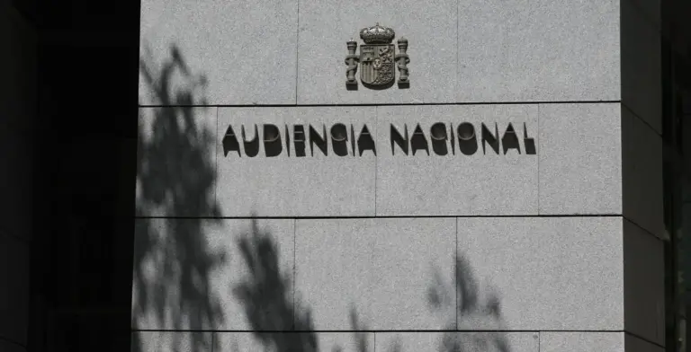 Pena de 10 años de prisión para 15 tripulantes de barco con 3500 kg de cocaína