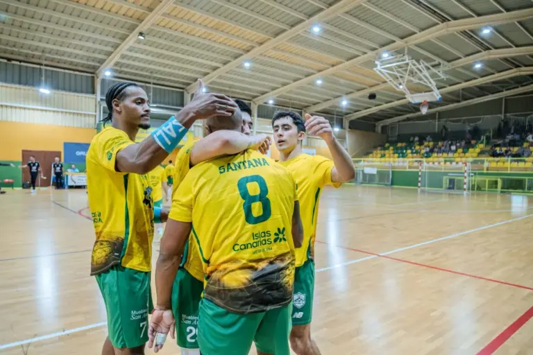 Ciudad de Tacoronte-Gáldar Gran Canaria, frente a frente en un derbi por la permanencia