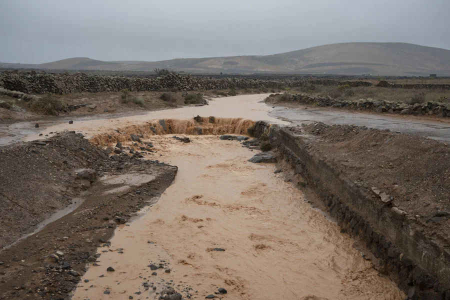  En la imagen un barranco de agua en el pueblo de Guatiza, Tinajo. EFE/Adriel Perdomo
