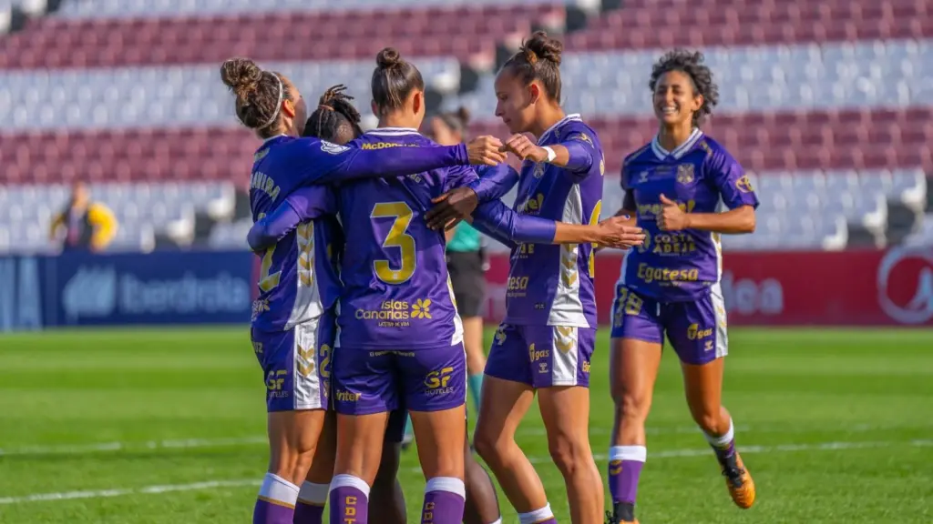 El Costa Adeje Tenerife remonta al Sevilla F y pasa a cuartos de final de la Copa de la Reina