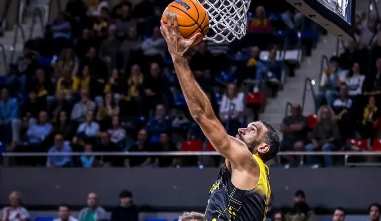 80-83 | La Laguna Tenerife cae ante Trapani Shark en casa
