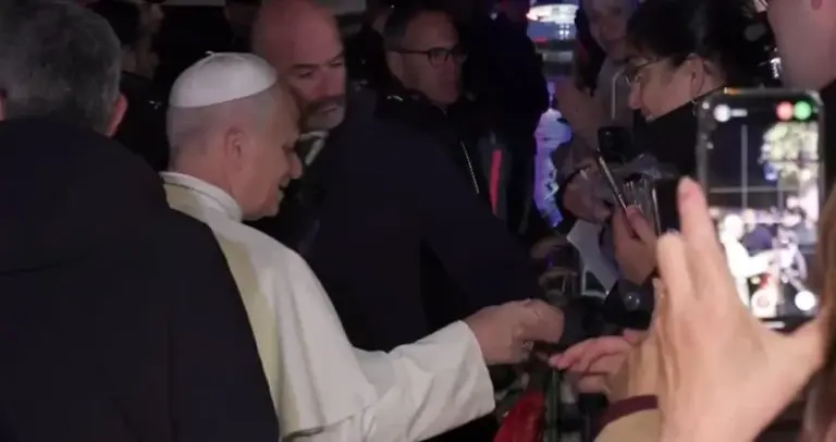 Cinco tinerfeños viajan a Roma para invitar personalmente al papa León XIV a visitar Canarias