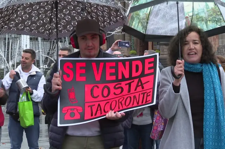 Ruidosa protesta vecinal en Tacoronte contra la desaladora de Mesa del Mar
