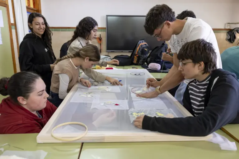 El proyecto ‘Calando Cultura’ del CAAM despierta interés de estudiantes de Ingenio