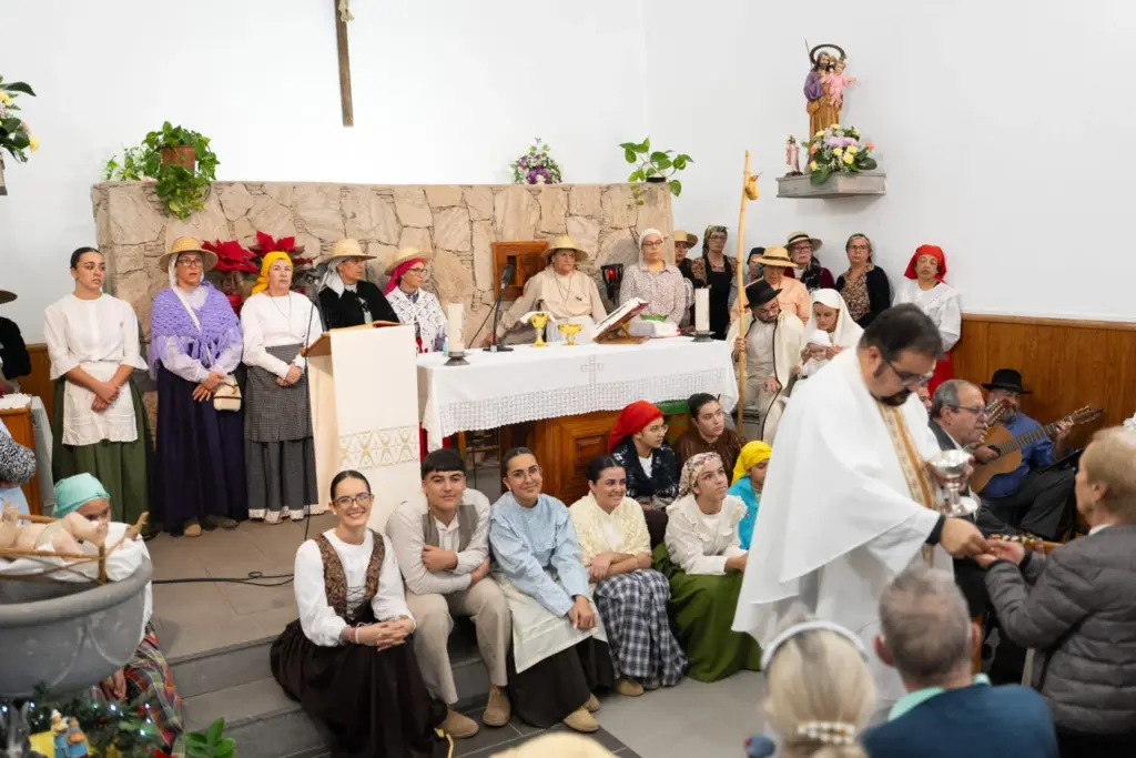 Veneguera revive la Navidad con su Belén Viviente