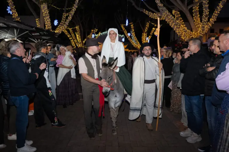 Veneguera revive la Navidad con su Belén Viviente