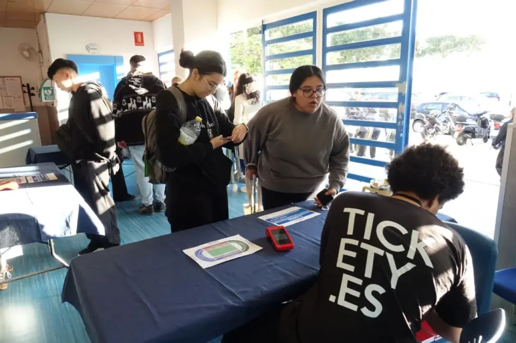 En tres horas se agotan las entradas para ver a los Reyes Magos en el Heliodoro Rodríguez López