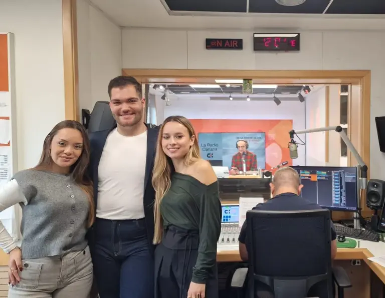 El alumnado premiado en las Jornadas de Periodismo disfruta de su recompensa