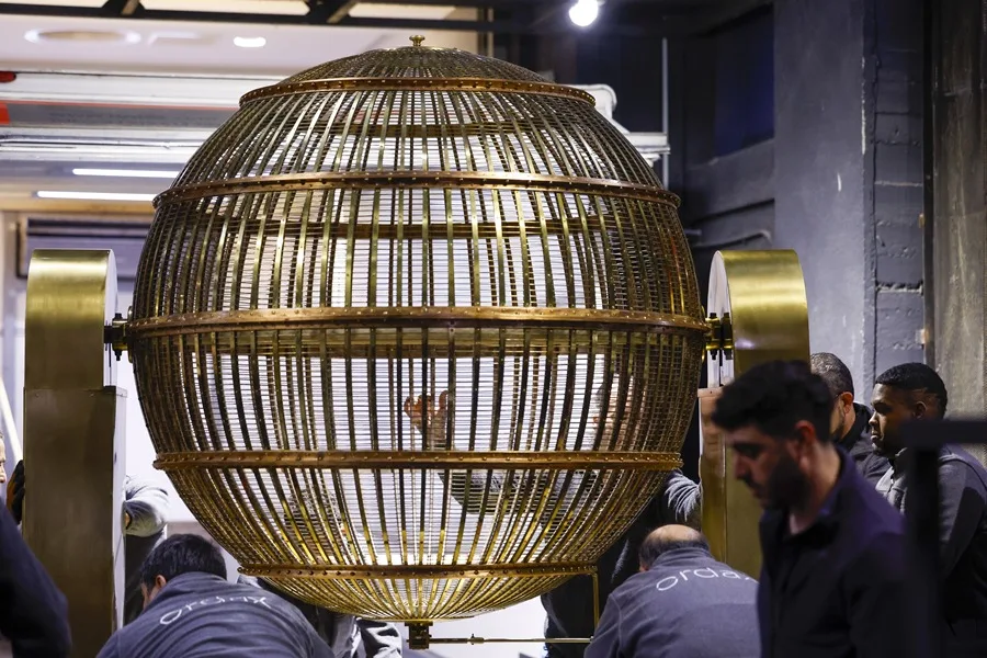 La IA “predice” el número del Gordo y revela las terminaciones favoritas entre los canarios