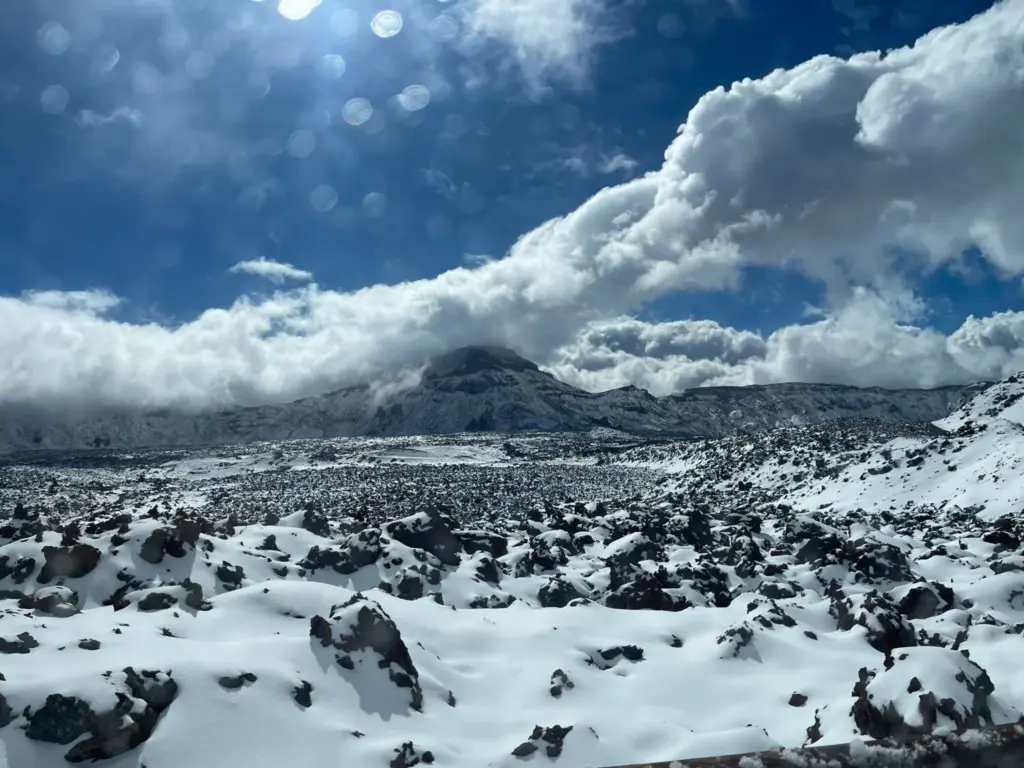 Nevada parque Nacional del Teide RTVC Televisión Canaria 14 diciembre 2025