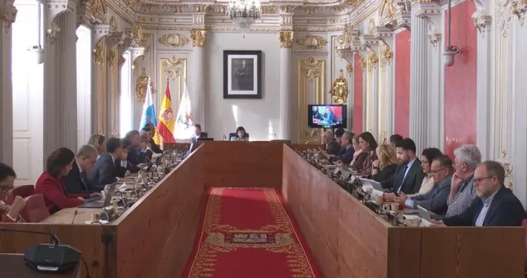 El pleno de las Palmas de Gran Canaria rechaza investigar el «caso Valka»