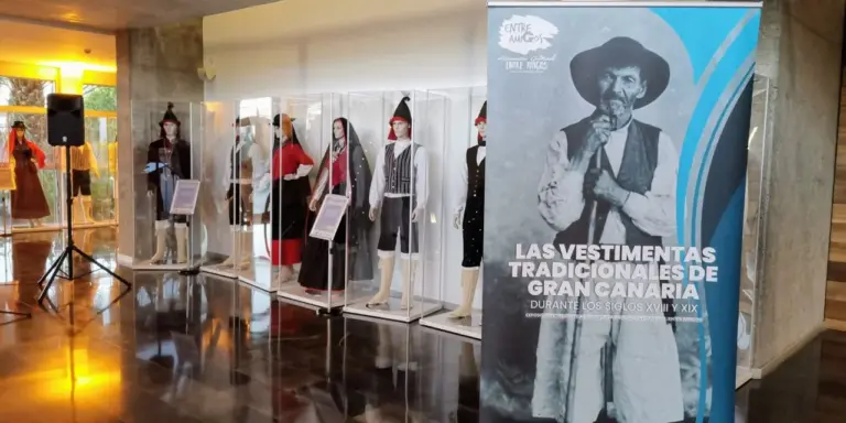 La vestimenta tradicional grancanaria se exhibe en Agüimes