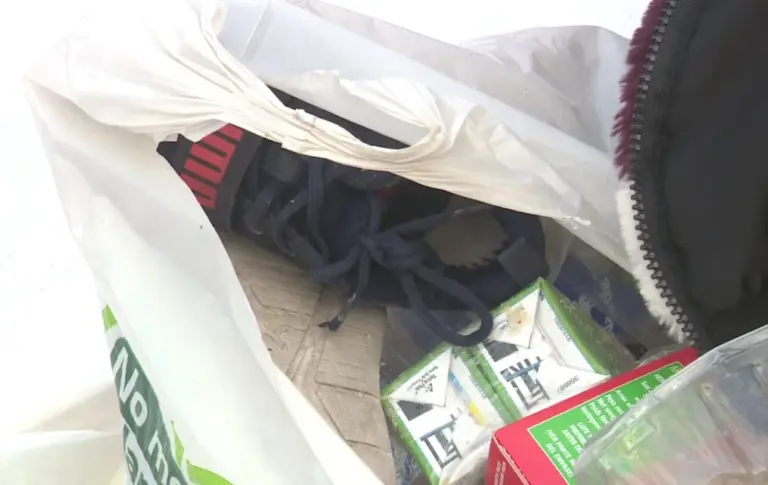 Una familia busca hogar tras perder su casa en Gran Canaria