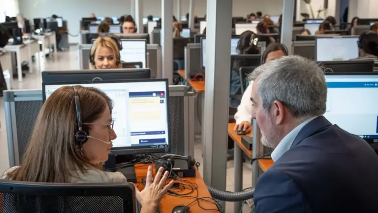 El 012 de Canarias estrenará un canal informativo por WhatsApp asistido por inteligencia artificial