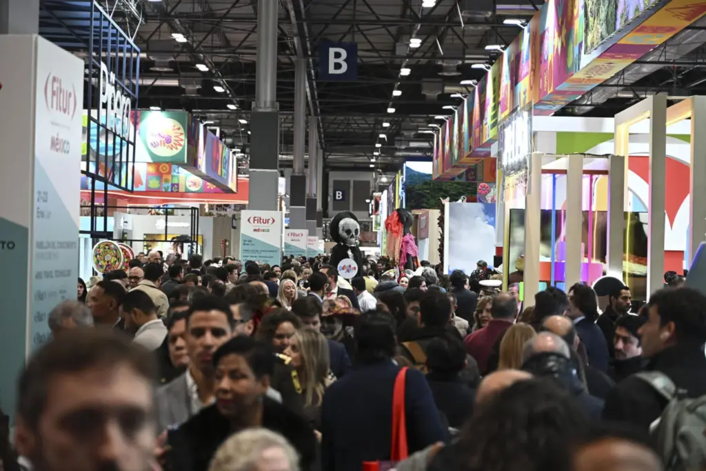 Vista general durante la jornada inaugural de la Feria Internacional del Turismo de Madrid (Fitur) este miércoles. EFE/ Fernando Villar
