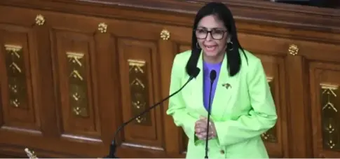 Delcy Rodríguez anuncia el ingreso de 256 millones de euros como parte de la venta de petróleo venezolano
